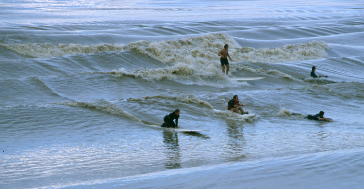 Surfer le mascaret
