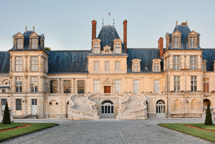 2escalier_en_fer-a-cheval_c_rmn-grand_palais_chateau_de_fontainebleau_adrien_didierjean.jpg