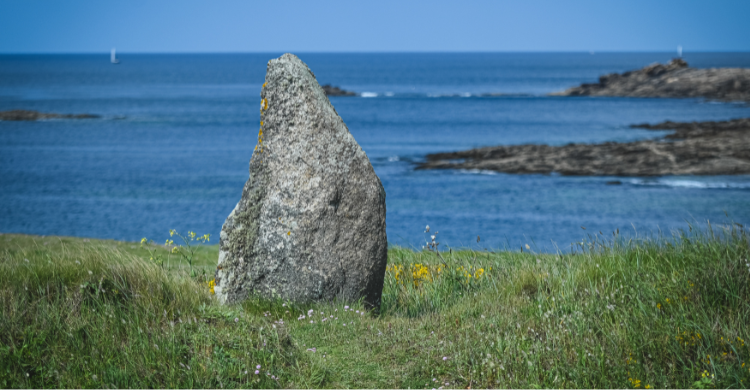 quiberon-mehnir_de_la_pointe_de_guerite_1_carnaud_hellegouarch_pdm.png