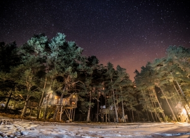 Massif des Vosges - Nid des Vosges exterieur nuit (c) François Horcholle